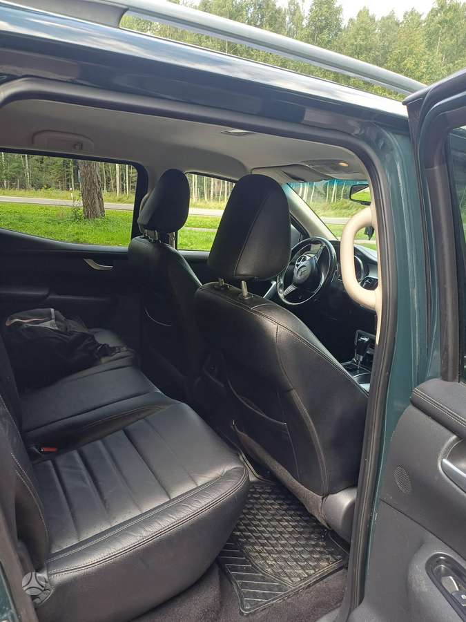 Mercedes-Benz X250 - 9