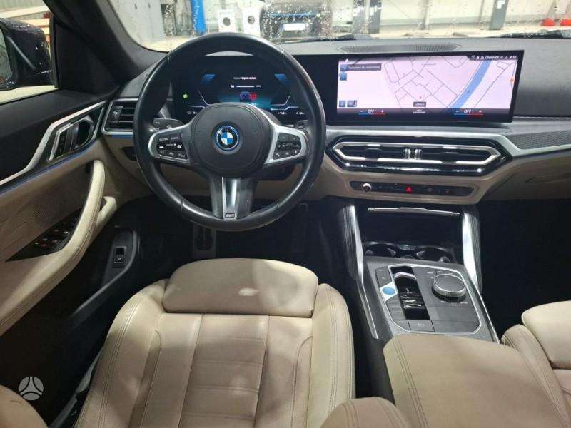 BMW i4, hatchback