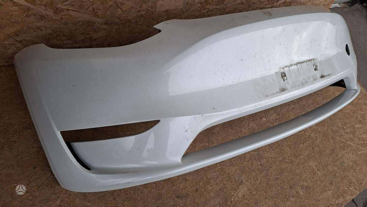 Tesla Model Y Cen31421