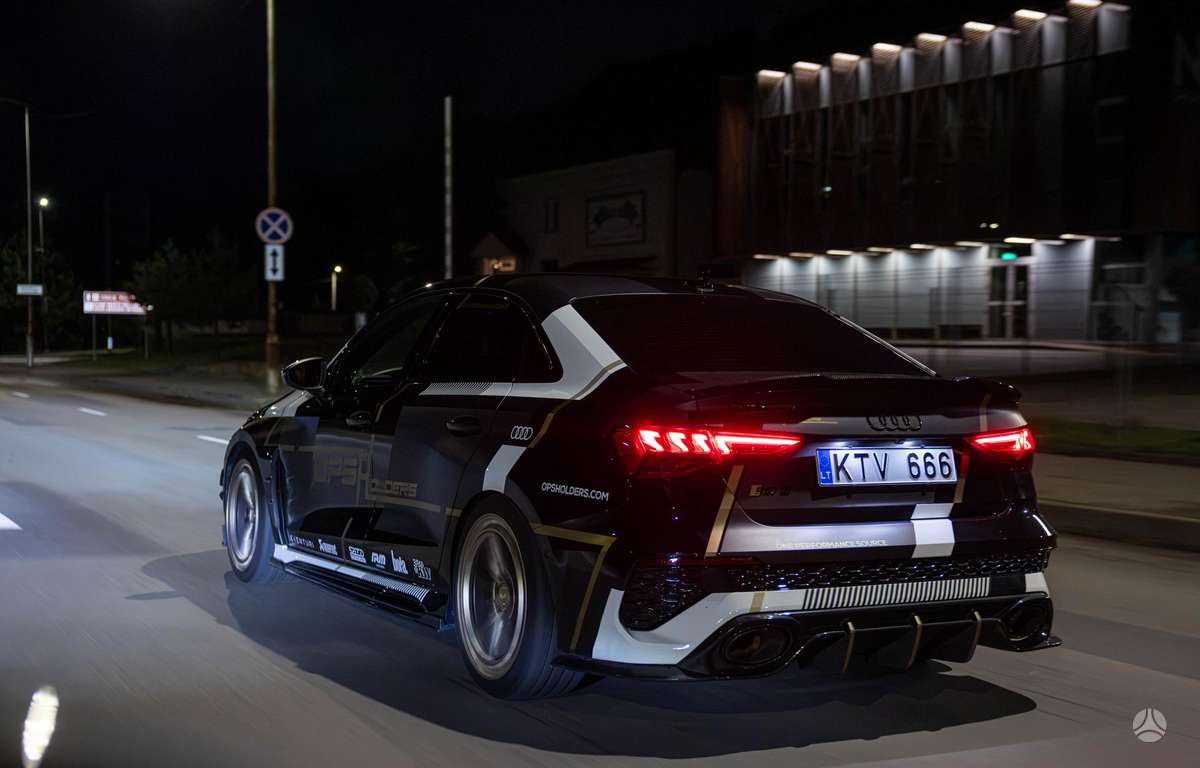 Audi RS 3, 2.5 l., Седан