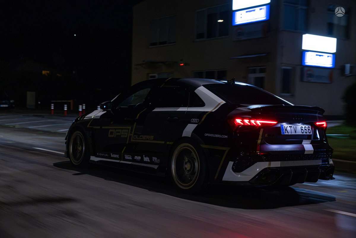 Audi RS 3, 2.5 l., Седан