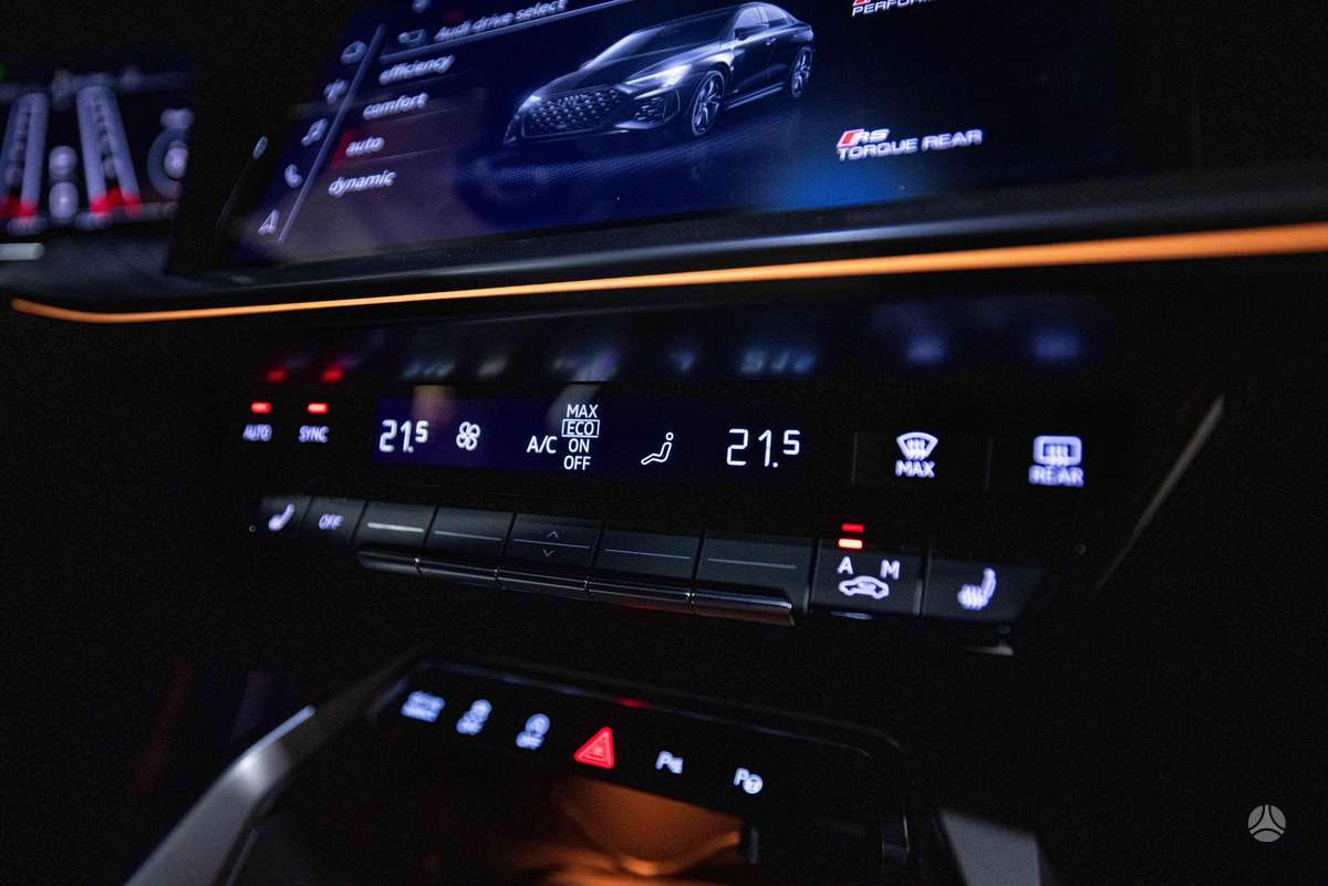 Audi RS 3, 2.5 l., Седан