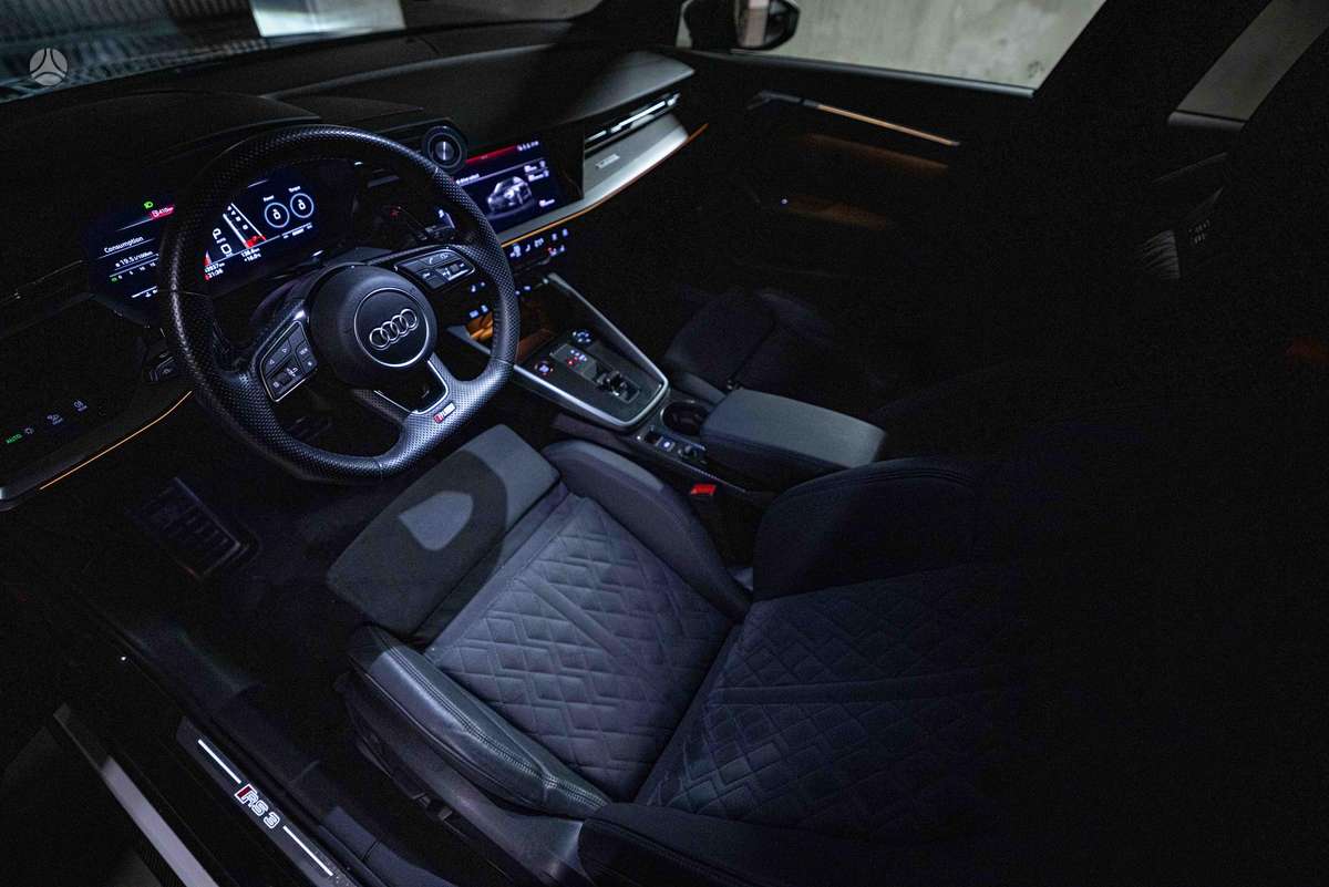 Audi RS 3, 2.5 l., Седан
