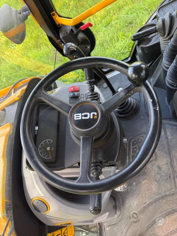 JCB 3CX, ekskavatoriniai krautuvai