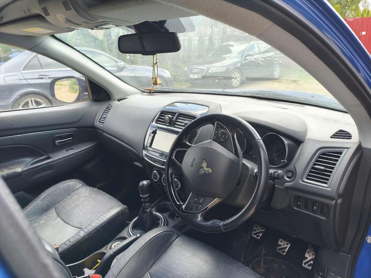 Mitsubishi ASX по частям