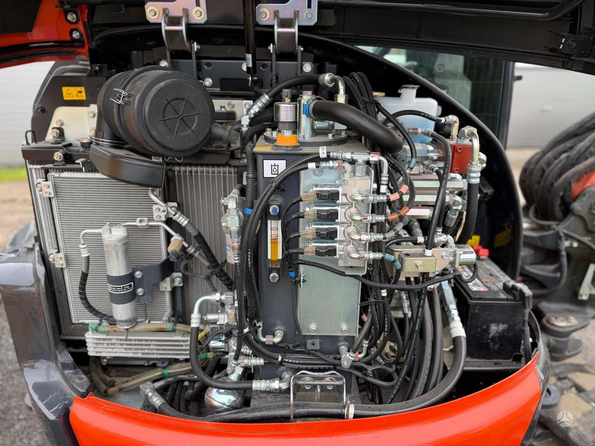 Kubota U56-5, mini ekskavatoriai