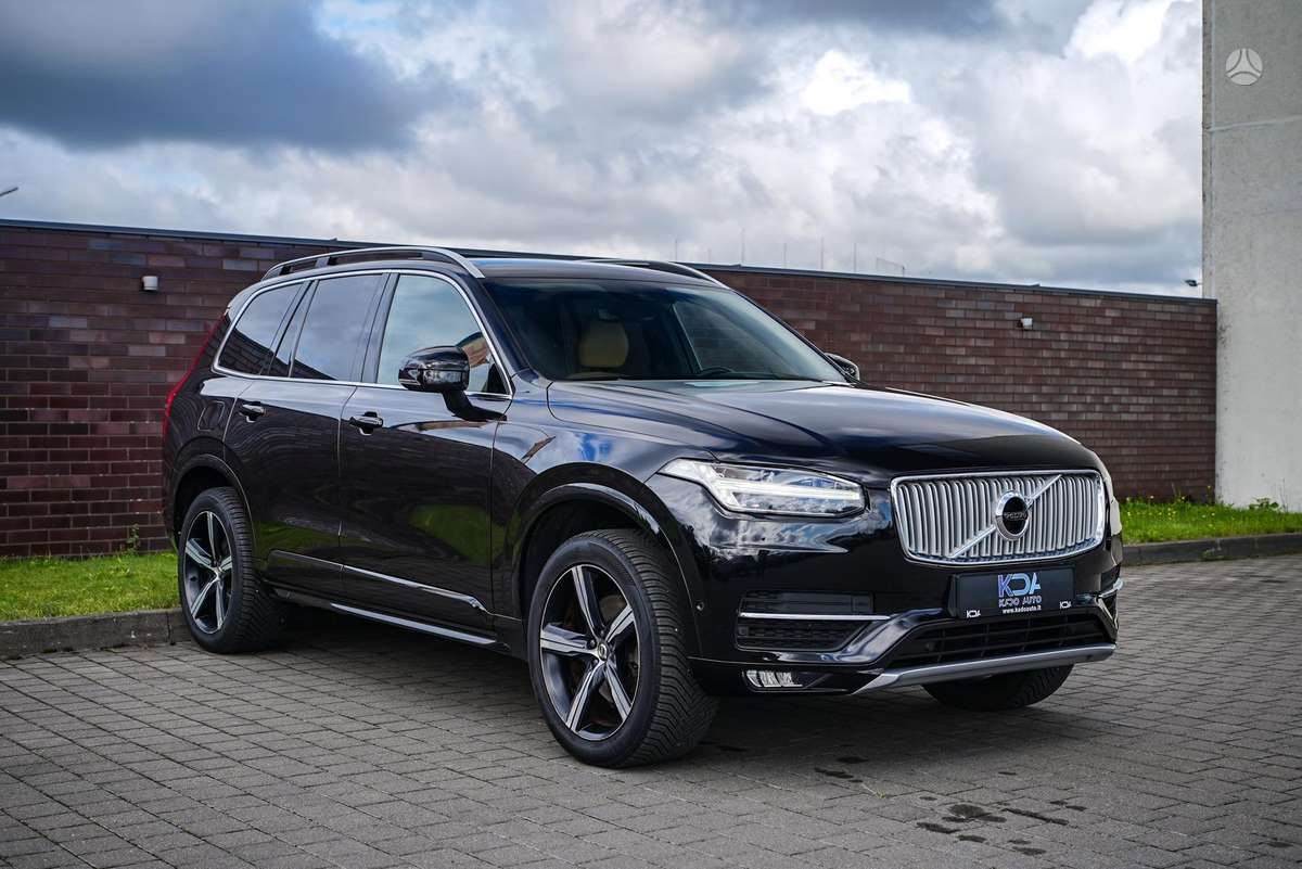 Volvo XC90 - 1