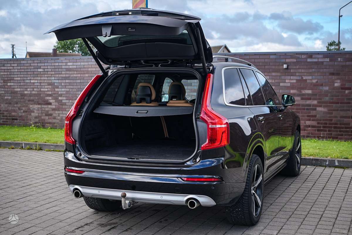 Volvo XC90 - 9