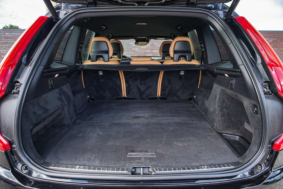 Volvo XC90 - 10