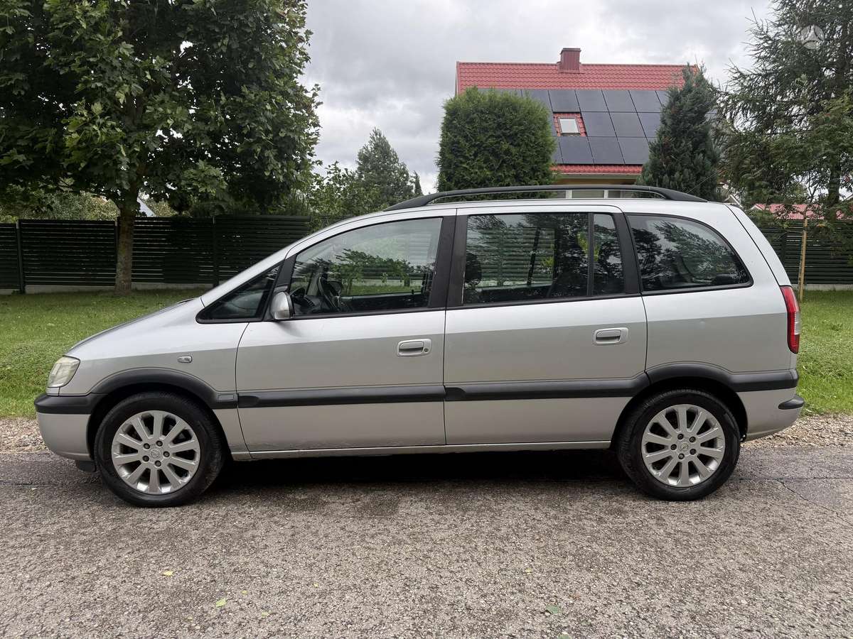 Opel Zafira, 2.2 l., Минивэн