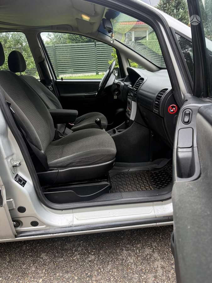 Opel Zafira, 2.2 l., Минивэн