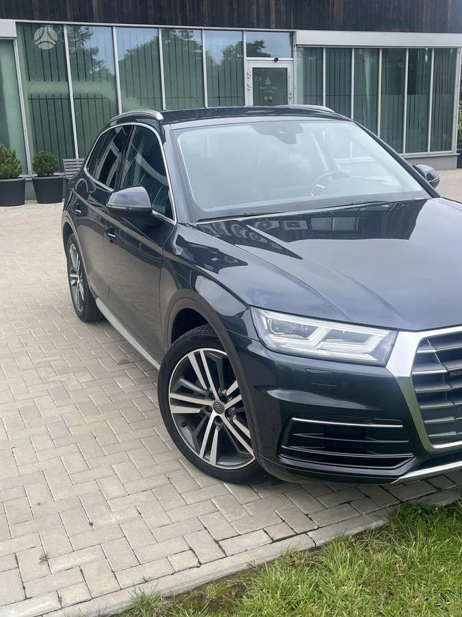 Audi Q5, 2.0 l., Минивэн