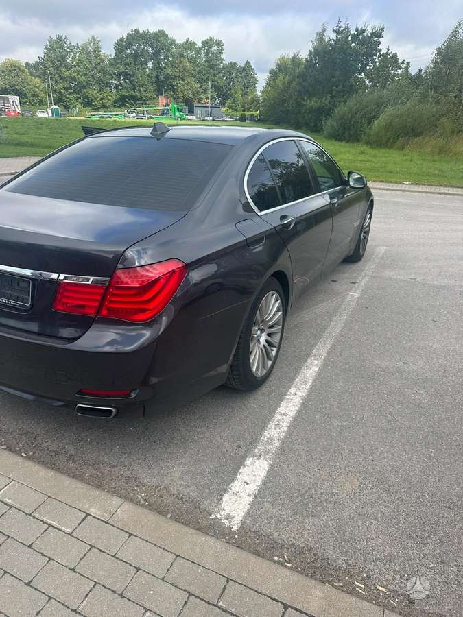 BMW 740, 3.0 l., Седан