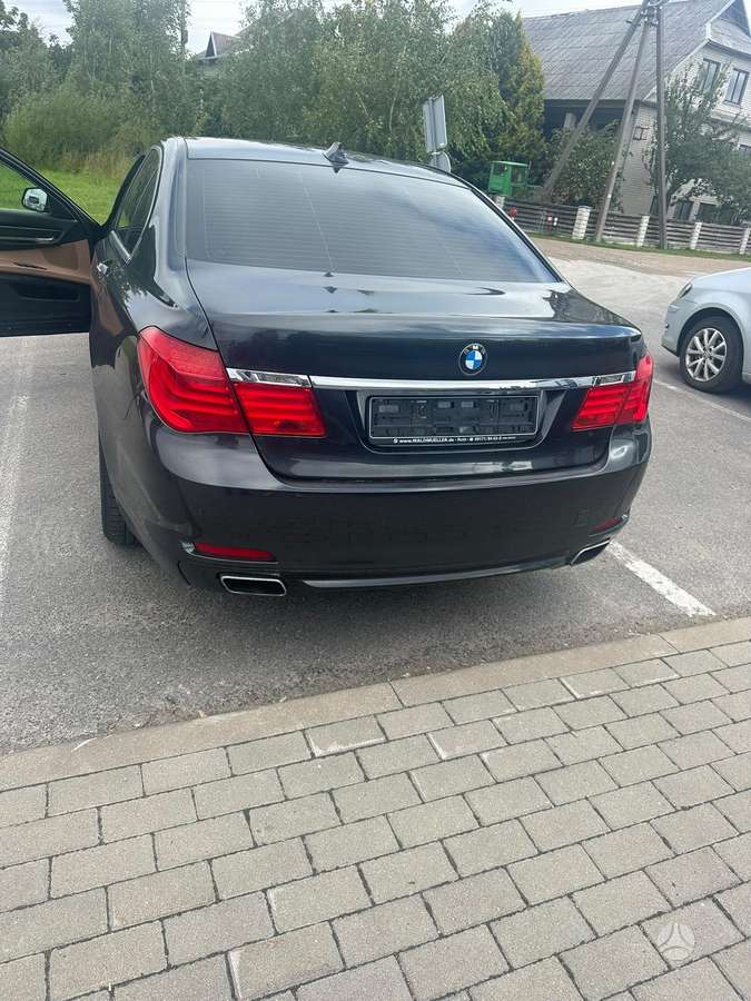 BMW 740, 3.0 l., Седан