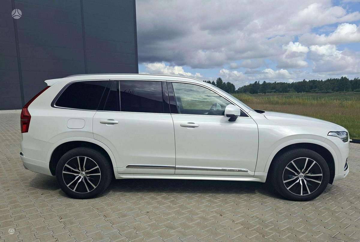 Volvo XC90 - 9