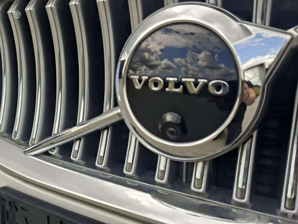 Volvo XC90 - 11