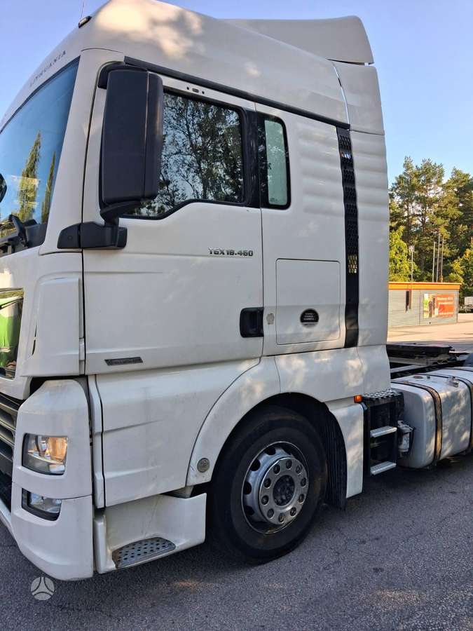 MAN TGX-460, double sleeper
