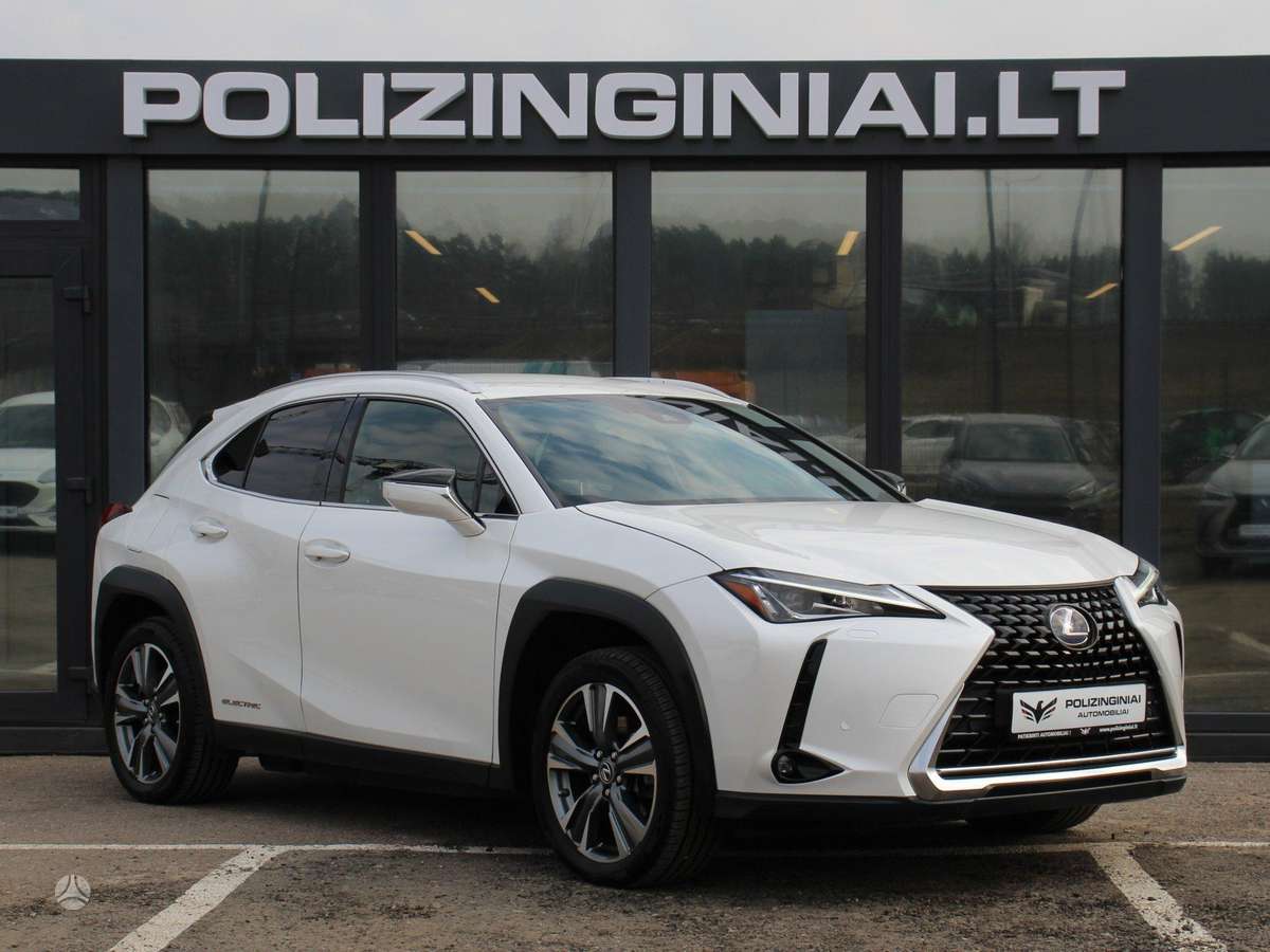 Lexus UX 300e, off-road / crossover
