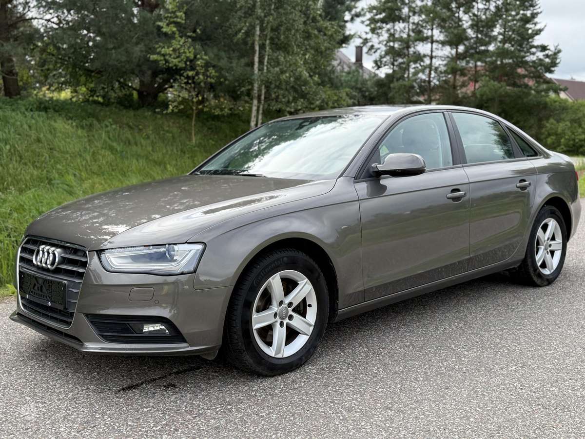 Audi A4, 1.8 l., Седан