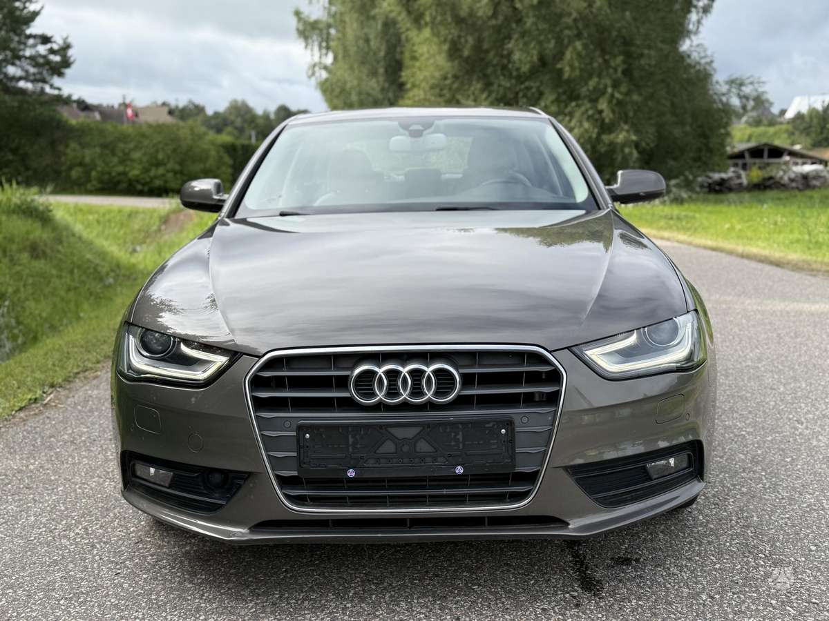 Audi A4, 1.8 l., Седан