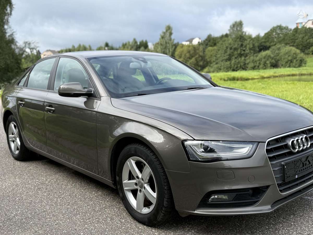 Audi A4, 1.8 l., Седан