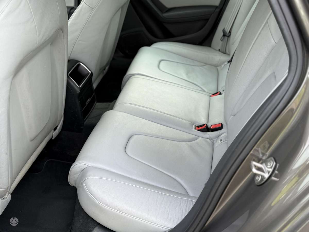 Audi A4, 1.8 l., Седан