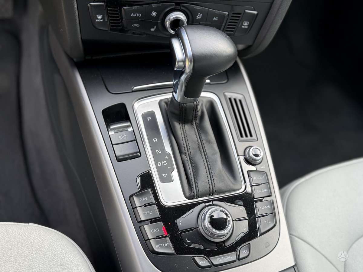 Audi A4, 1.8 l., Седан