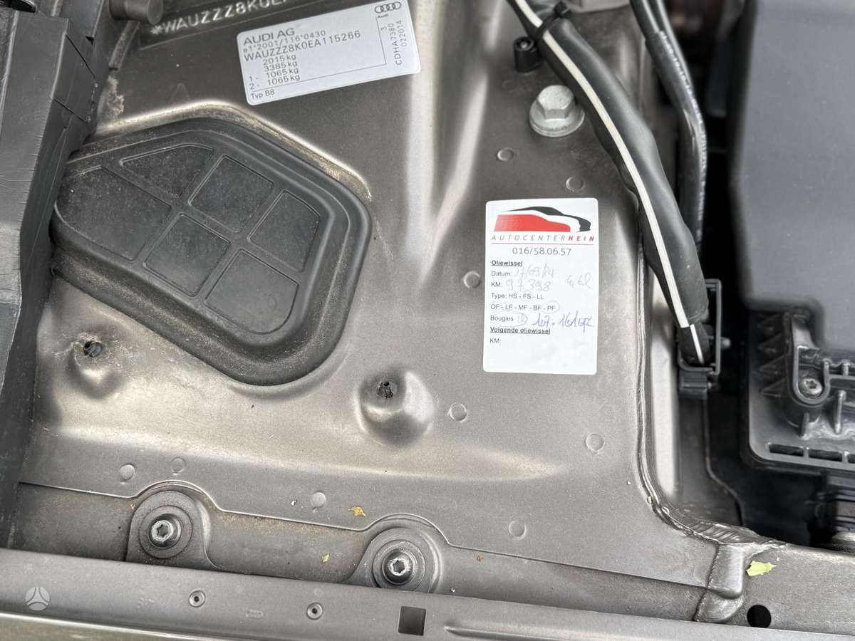 Audi A4, 1.8 l., Седан