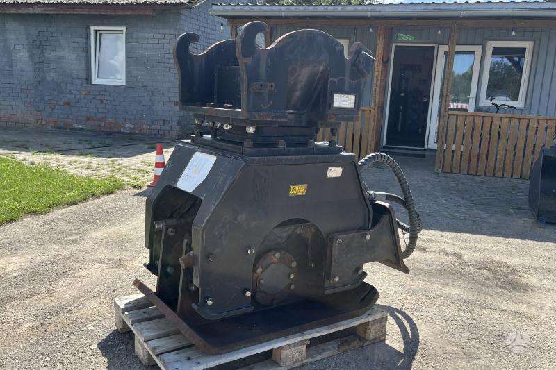 Caterpillar CPV75, CW40, vibrator / compactor