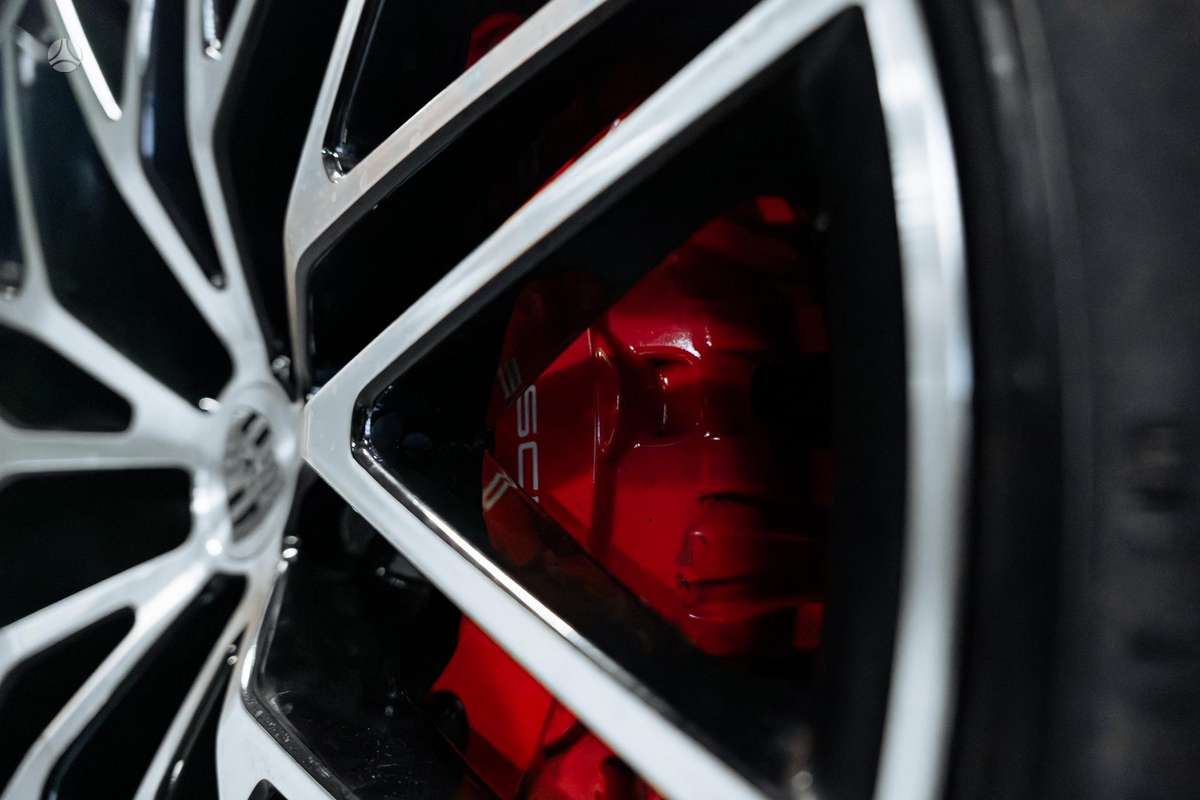 Porsche Macan - 11