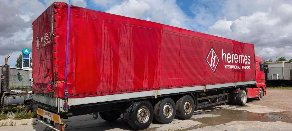 Kögel, bortinės su tentu