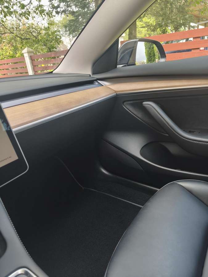 Tesla Model 3 - 9