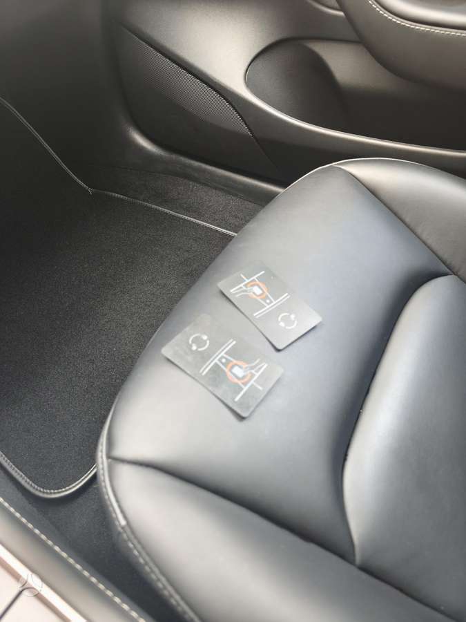 Tesla Model 3 - 11