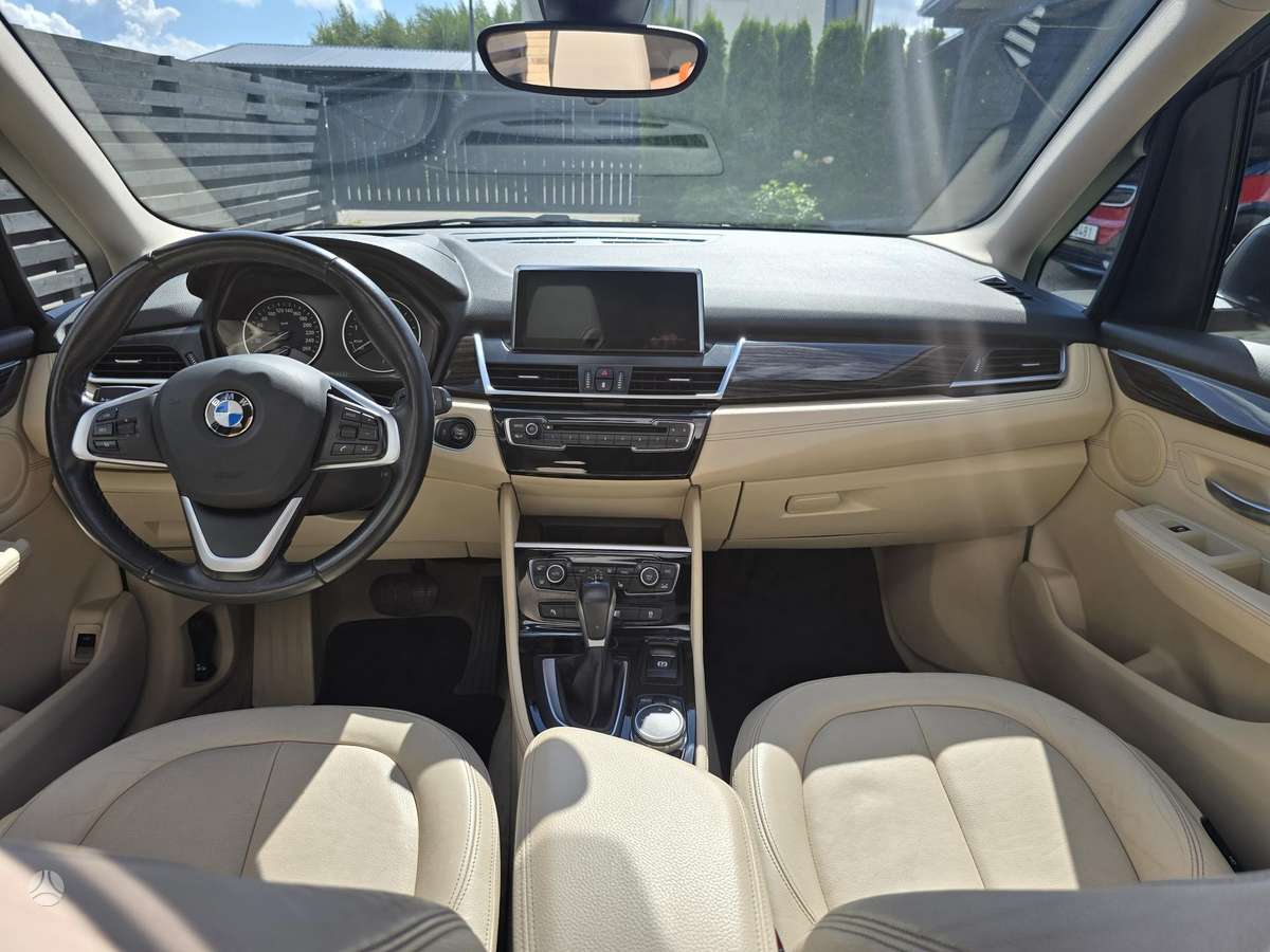 BMW 225 Active Tourer, 2.0 l., Минивэн