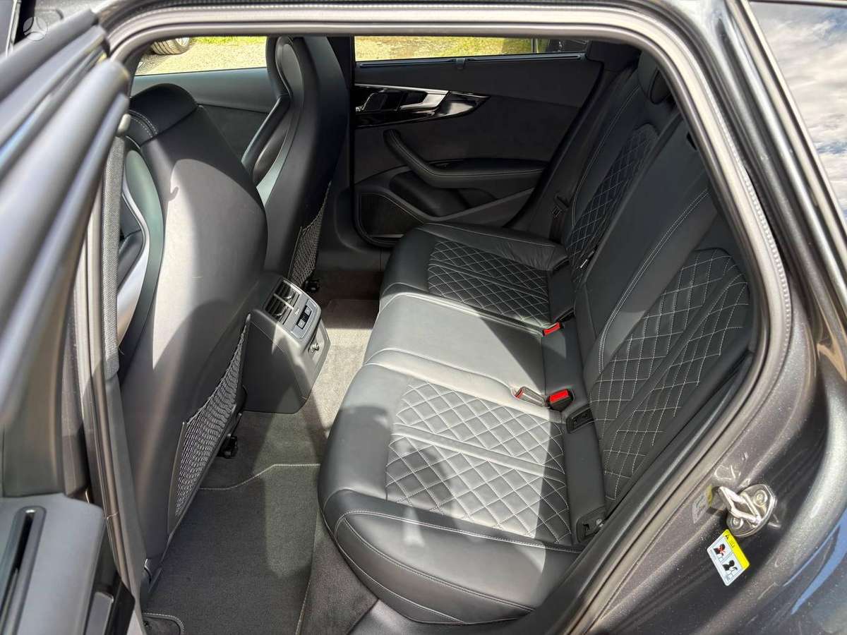 Audi A4, 2.0 l., Универсал