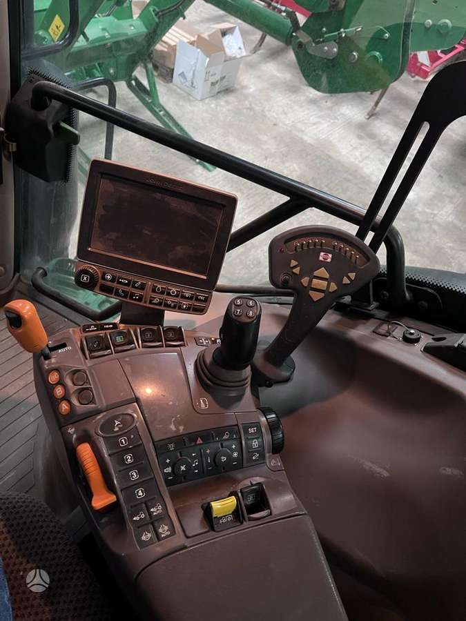 John Deere 6145R, тракторы