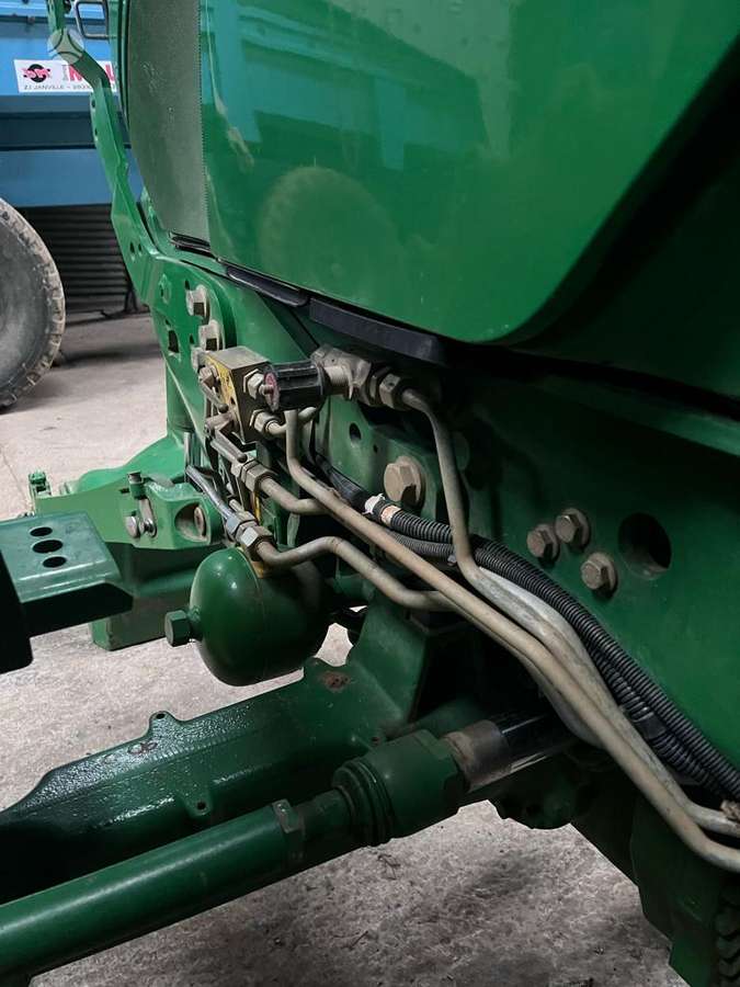 John Deere 6145R, tractors