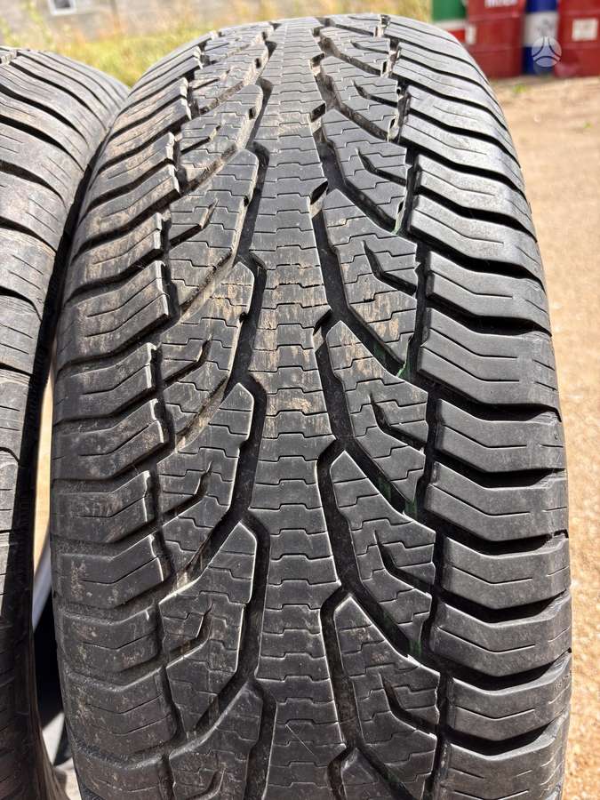 Uniroyal AllSeasonExpert 2, всесезонные 235/60 R18
