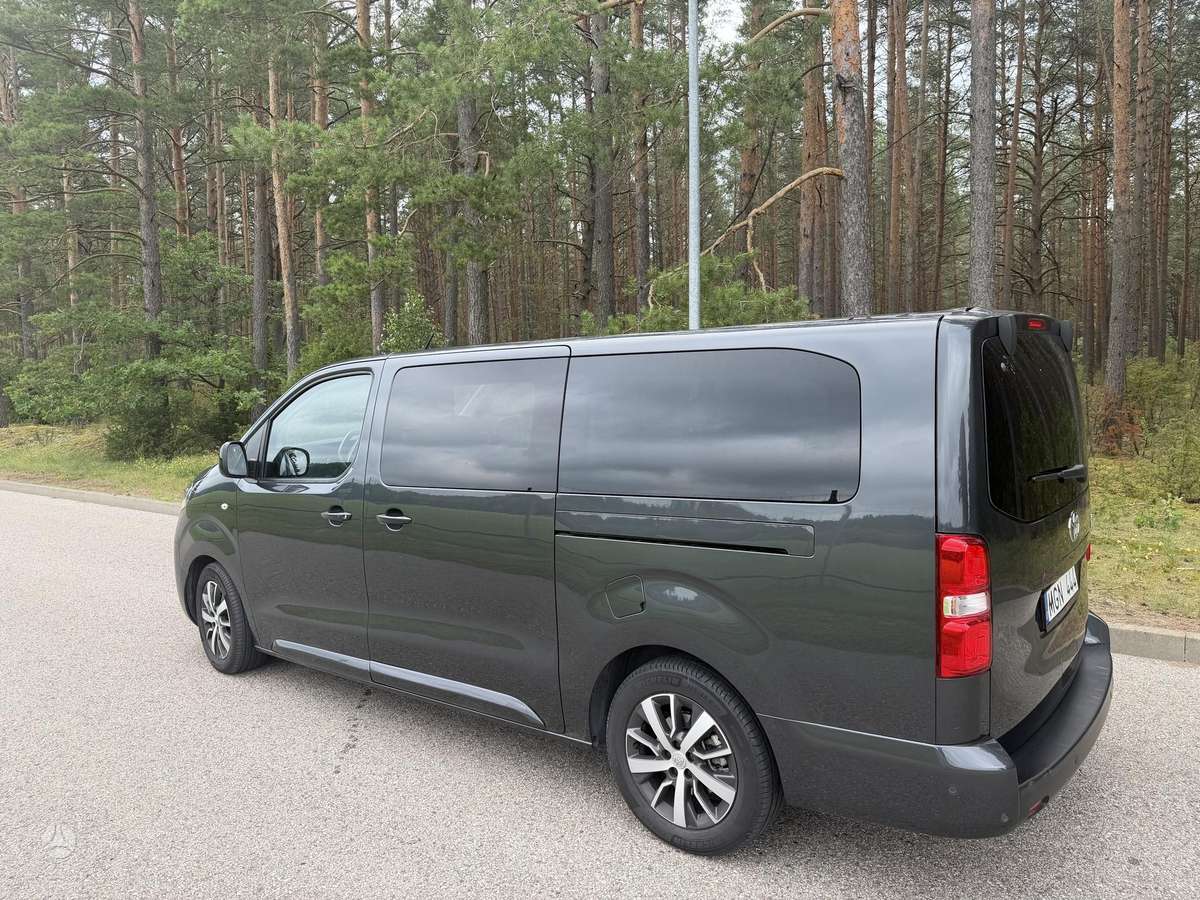 Toyota Proace, passenger minibus