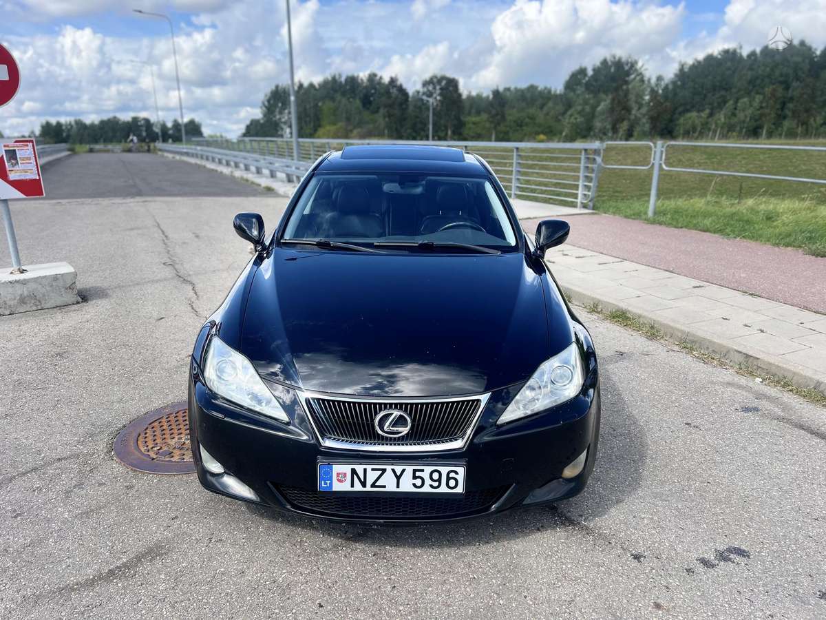 Lexus IS 220, 2.2 l., Седан