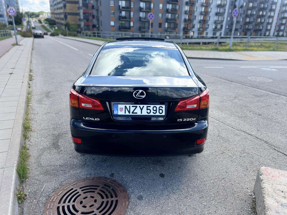 Lexus IS 220, 2.2 l., Седан