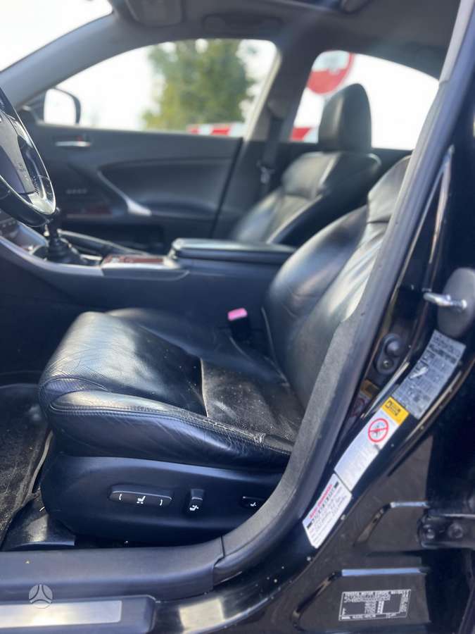 Lexus IS 220, 2.2 l., Седан