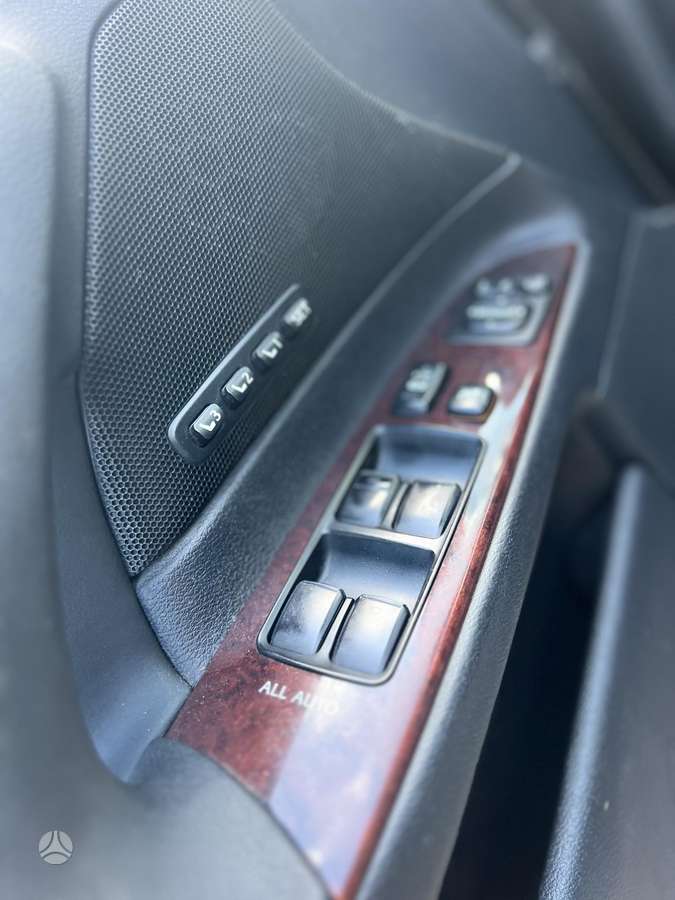 Lexus IS 220, 2.2 l., Седан