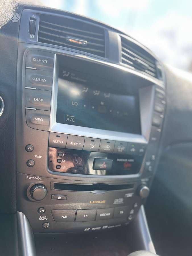 Lexus IS 220, 2.2 l., Седан