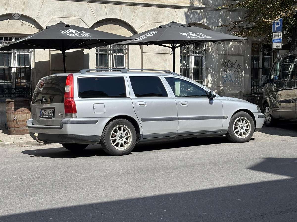 Volvo V70, 2.4 l., Минивэн
