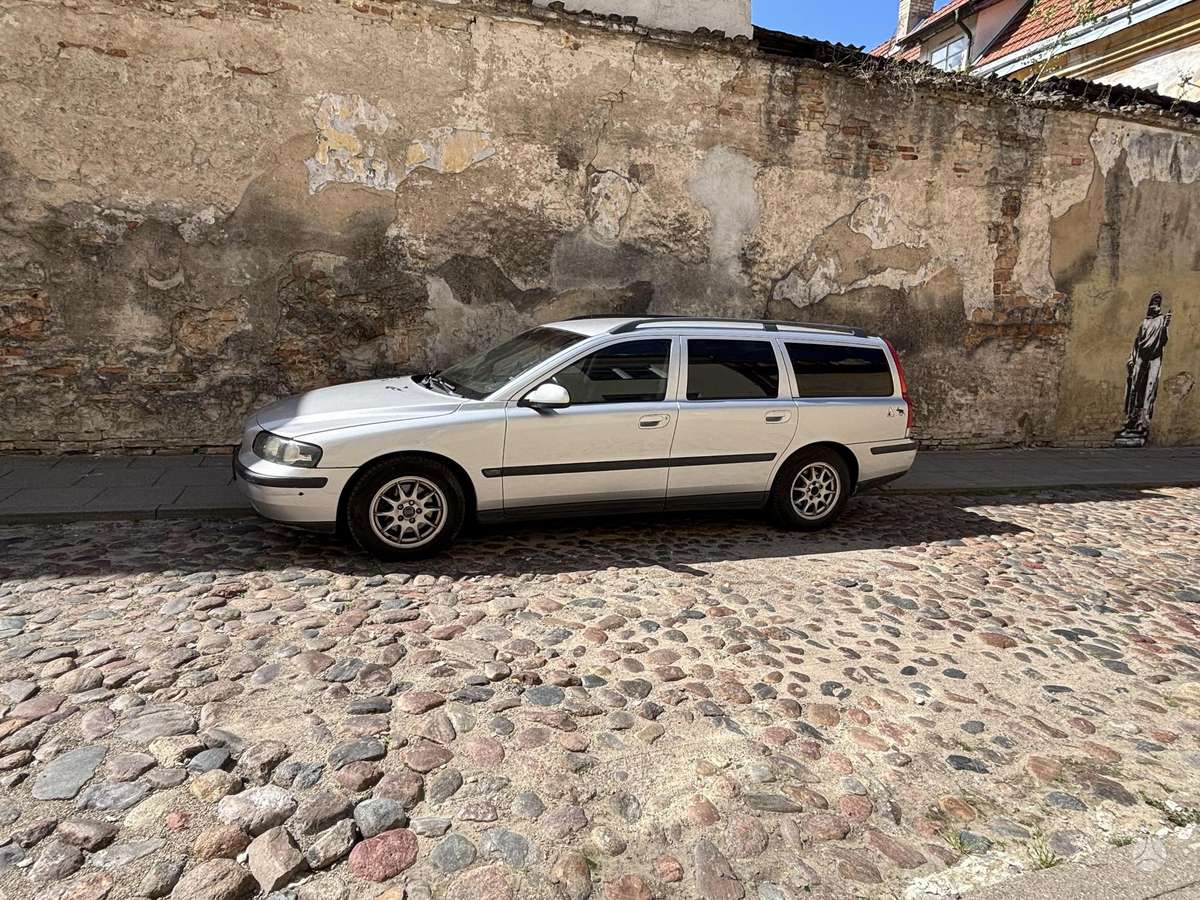 Volvo V70, 2.4 l., Минивэн