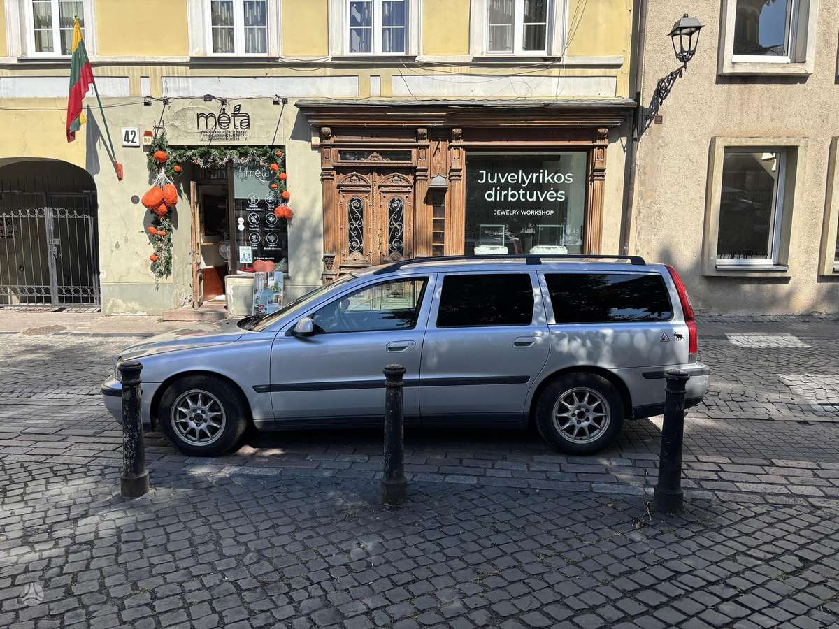Volvo V70, 2.4 l., Минивэн