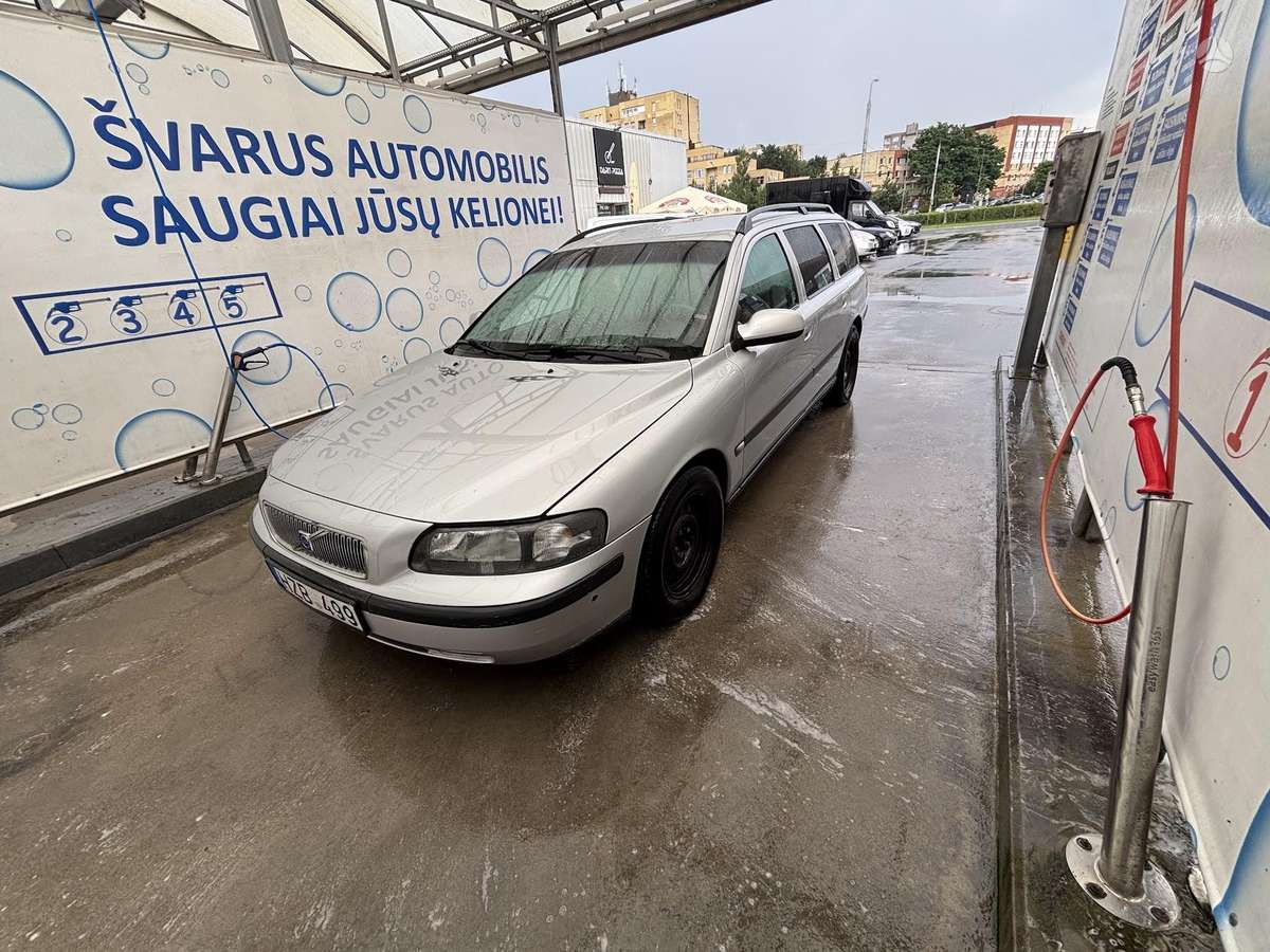 Volvo V70, 2.4 l., Минивэн