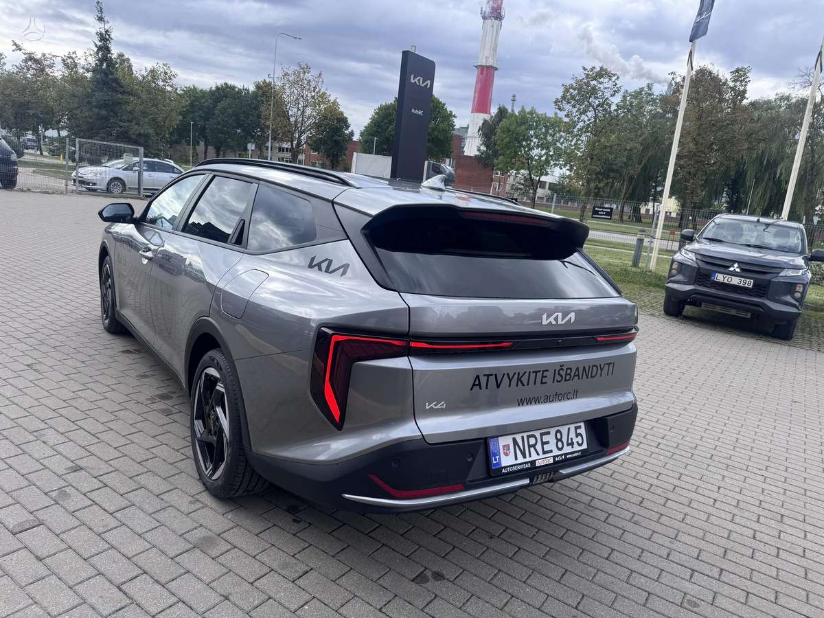 Kia K4, 1.6 l., Универсал