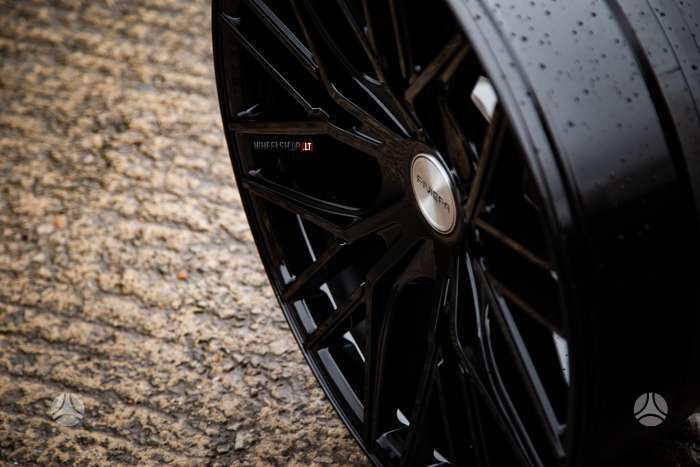 RIVIERA RV130 Gloss Black, light alloy, R22
